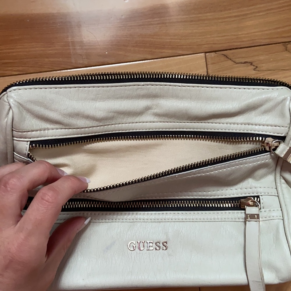 GUESS ⭐️authentic ⭐️ - Picture 13 of 17
